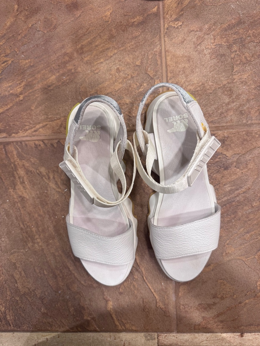 Sorel White Multicolor Wave Sandals - Picture 3 of 16